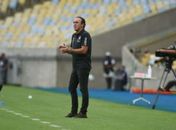 Após derrota para o Fluminense, Cuca volta a falar sobre necessidade de reforçar o elenco do Santos
