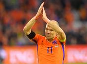 Robben anuncia aposentadoria da Holanda após eliminação