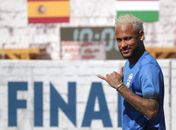 Em evento, Neymar diz que está ‘quase 100%’, mas evita falar sobre futuro