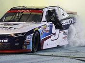 William Byron é campeão da NASCAR Xfinity 2017