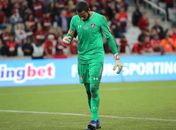Goleiro do Flu é flagrado em exame por suspeita de cocaína