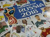 Colecionadores de figurinhas da Copa ganham espaço fixo de troca no Parque Shopping