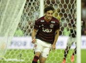 No Flamengo, zagueiro ironiza desabafo de torcedora do São Paulo