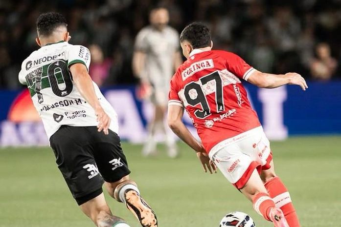 CRB segura o líder Coritiba fora de casa, mas se complica na briga pelo acesso