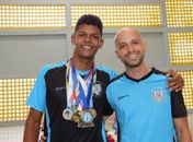Estudante da rede estadual brilha no handebol e chama atenção de clubes brasileiros