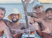 Neymar finalmente está de volta a Paris e acaba maratona de festa