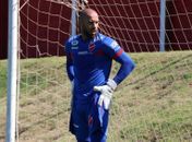 Rafael Santos chega para disputar a camisa 1 do Vila Nova (Foto: Comunicação / Vila Nova)