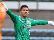 Com contrato perto do fim, goleiro Neto Volpi agradece passagem pelo Shimizu S Pulse