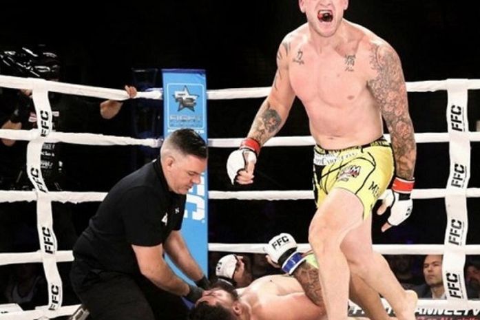 Lutador de MMA é encontrado morto a tiros pela polícia ao lado de mulher baleada, nos EUA