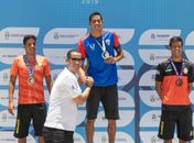 Baiano recebe três medalhas na natação