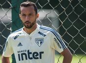 Veteranos perdem espaço e amargam ostracismo no São Paulo