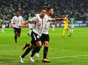 Jadson marcou o primeiro gol do clássico (Foto: Sérgio Barzaghi/Gazeta Press)