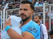 Jogador de futebol morre após sofrer acidente de carro a caminho de treino