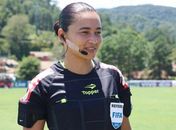 Árbitra Edina Alves
