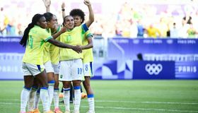 Com assistência de Marta, seleção feminina de futebol bate a Nigéria e estreia com vitória nos Jogos Olímpicos de Paris 2024