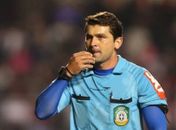 Árbitro FIFA Wagner Reway apita o 1º jogo entre Fortaleza e CSA