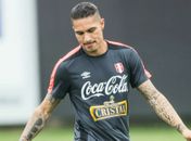 Guerrero não disputará a Copa do Mundo pelo Peru (Foto: Ernesto Benavides/AFP)