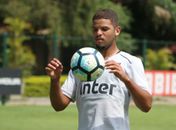 Zagueiro Rony pode chegar ao CSA