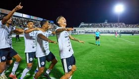 ASA vence o Gama e fica perto da decisão