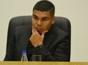 Casemiro durante a homenagem nesta terça-feira em São José dos Campos (Foto: Filipe Rodrigues/GloboEsporte.com)