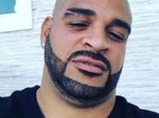 Solteiro novamente, Adriano Imperador posa com novo visual: ‘Vamos que vamos’
