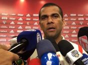 Daniel Alves: 'Não sou salvador, mas sou alguém que faz a pátria melhor'