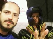 Professor de boxe muda realidade de jovens através do esporte