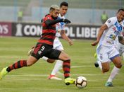 Comentarista detona atuação do Flamengo na Libertadores: 'Sem mudanças, não vai longe'