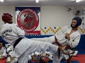 Artes marciais transformam vidas de oitenta adolescentes no Jacintinho