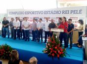 Solenidade de assinatura para o complexo esportivo no Rei Pelé