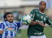 Deyverson ironiza torcida do CSA: 'Não sei o que estão comemorando'