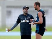 Além da marcação: Botafogo lida com alto número de cartões na temporada