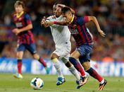 Pai de Neymar tentou comprar direitos de amistoso Santos x Barcelona