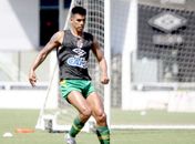 Volante deixa o Vasco e está a caminho de acertar com clube paraguaio
