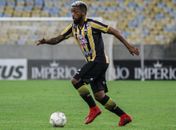 CRB anuncia contratação de goleiro Douglas Borges e lateral Luiz Paulo
