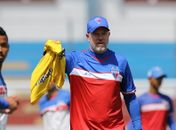 Zago comandou seu primeiro treino técnico-tático no Pici. Foto: Fábio Lima/O POVO