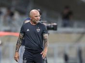 Sampaoli e Atlético-MG avaliam renovação após desgastes; Flamengo deixa canal aberto