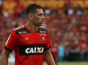 Diego Souza pede salário alto e São Paulo desanima