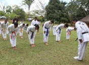 Com taekwondo, alunos de escola estadual aprendem ter autocontrole e mais disciplina