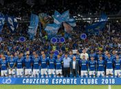 Cruzeiro tem uniformes diferentes e jogador sem patrocínio master