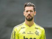 Pablo Mari diz que ainda espera transferência definitiva do Flamengo para o Arsenal