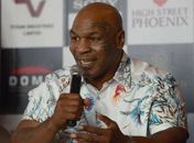 Mike Tyson diz que usava pênis falso para escapar do doping