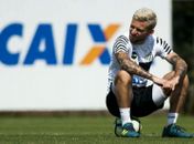 Lucas Lima ainda não sabe onde jogará em 2018 (Foto: Ivan Storti/Santos FC)