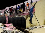 Oito pessoas morrem após muro de estádio desabar no Senegal