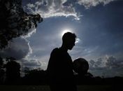 Jogadores têm de pagar por um lugar para jogar em times pequenos paulistas