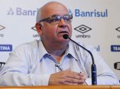 Presidente do Grêmio detona árbitro de jogo com Corinthians: 'careca vagabundo'