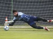 Goleiro do Vasco desabafa após vitória: 'O que a gente tem vivido criou uma casca grossa'