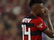 Barbieri insiste com esquema no Flamengo mesmo sem Vitinho engrenar