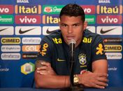 Thiago Silva fala em ser referência para novatos e põe Neymar entre os melhores