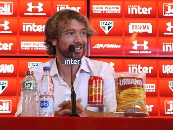 Lugano criticou o calendário brasileiro (Foto: Rubens Chiri/SPFC)